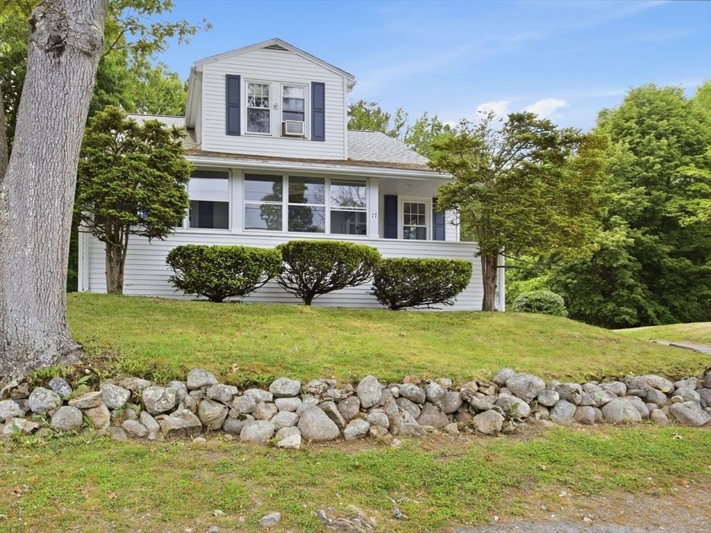 17 Great Pond Rd, Weymouth, MA 02190
