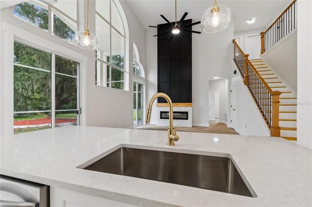 16936 FALCONRIDGE ROAD, Lithia, FL 33547