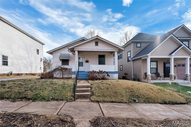 7070 Winona Avenue, St Louis, MO 63109