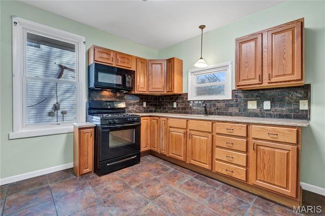 7070 Winona Avenue, St Louis, MO 63109