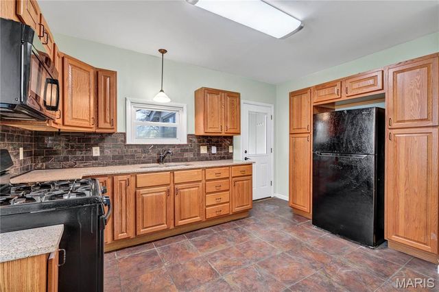 7070 Winona Avenue, St Louis, MO 63109