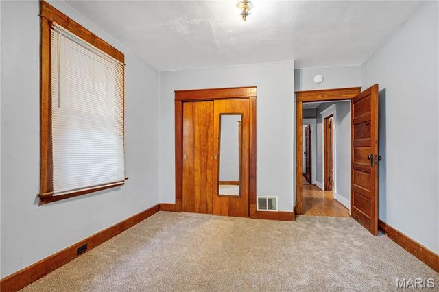 7070 Winona Avenue, St Louis, MO 63109