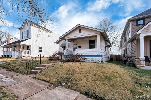 7070 Winona Avenue, St Louis, MO 63109