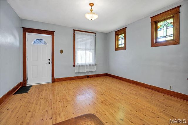 7070 Winona Avenue, St Louis, MO 63109