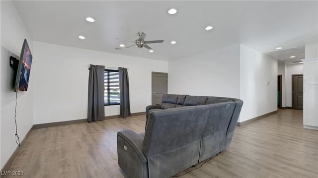 2181 Washoe Avenue, Pahrump, NV 89048