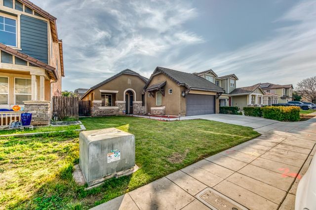 6575 E Cetti Avenue, Fresno, CA 93727