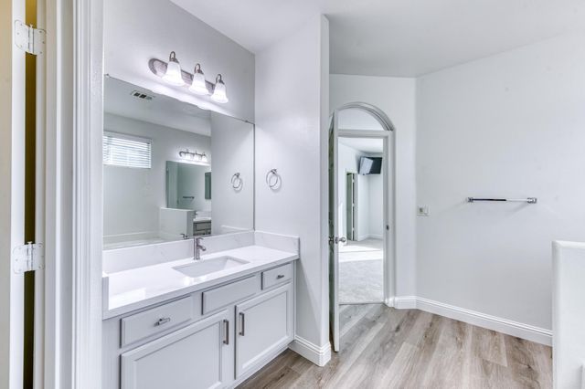 6575 E Cetti Avenue, Fresno, CA 93727