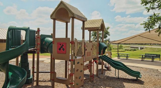 17313 Silverman DR, Pflugerville, TX 78660