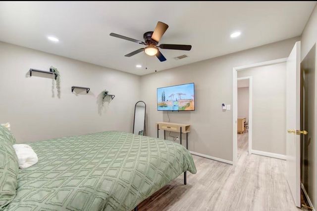 6131 Gladewell Drive, Houston, TX 77072