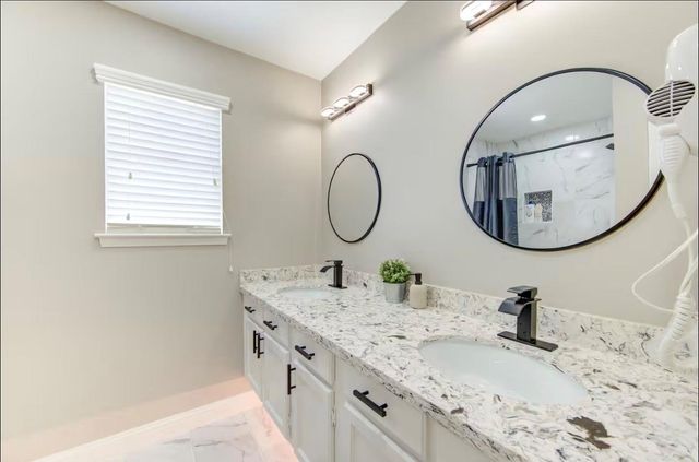 6131 Gladewell Drive, Houston, TX 77072