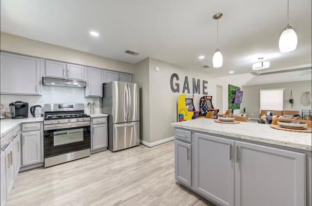 6131 Gladewell Drive, Houston, TX 77072