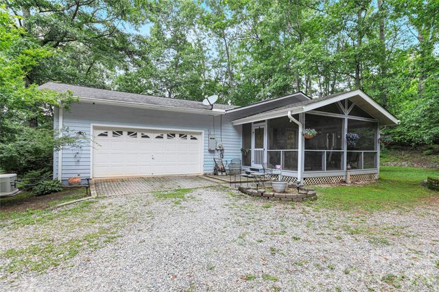149 Tucked In Lane, Brevard, NC 28712