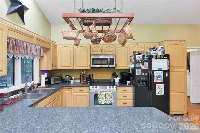 149 Tucked In Lane, Brevard, NC 28712