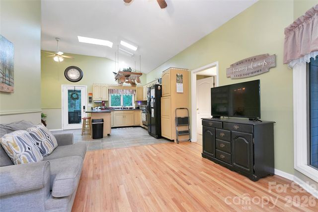 149 Tucked In Lane, Brevard, NC 28712
