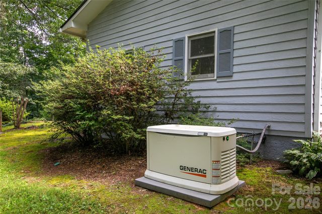 149 Tucked In Lane, Brevard, NC 28712