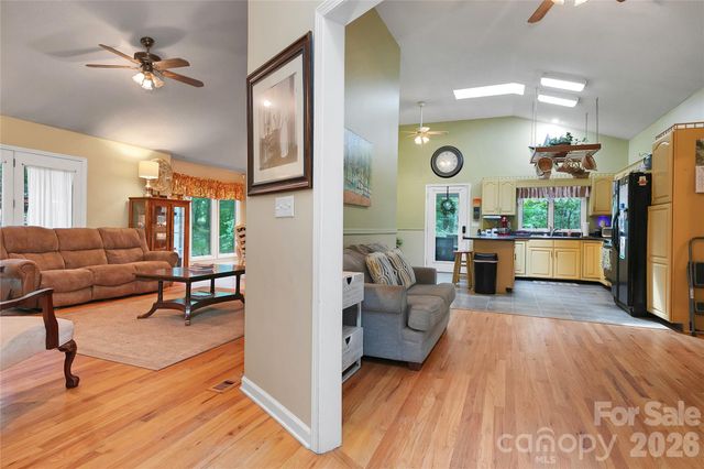 149 Tucked In Lane, Brevard, NC 28712