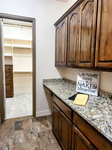 6401 Vintage Lake Drive, Arlington, TX 76016