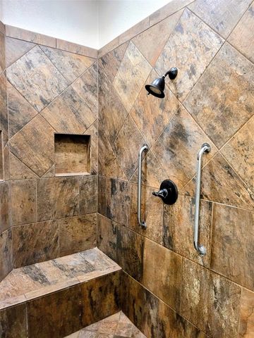 6401 Vintage Lake Drive, Arlington, TX 76016