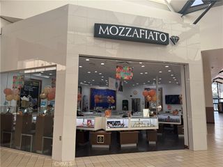 217 Stonewood Street B13, Downey, CA 90241