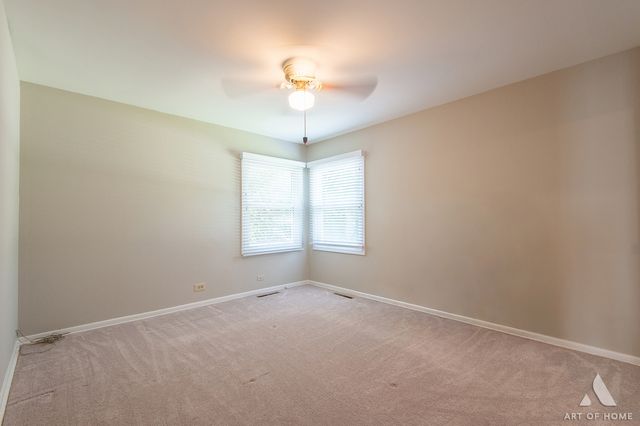11655 S Nagle Avenue, Worth, IL 60482