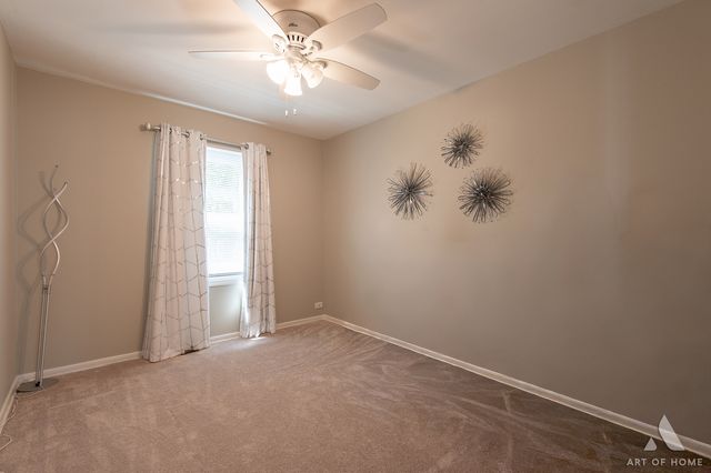 11655 S Nagle Avenue, Worth, IL 60482