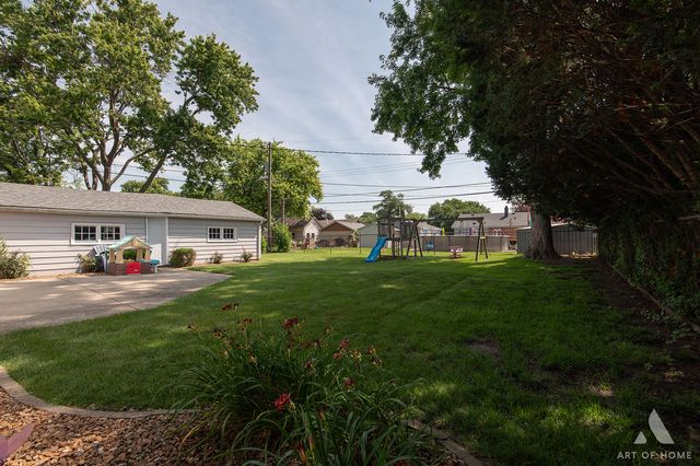 11655 S Nagle Avenue, Worth, IL 60482