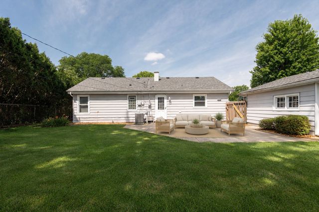 11655 S Nagle Avenue, Worth, IL 60482