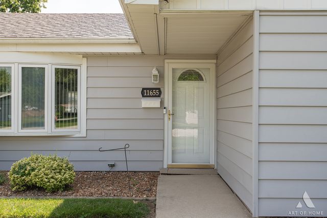 11655 S Nagle Avenue, Worth, IL 60482