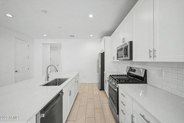 8046 W GRANADA Road, Phoenix, AZ 85035