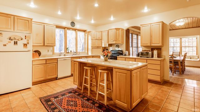 6671 E Gross Road, Bloomington, IN 47401