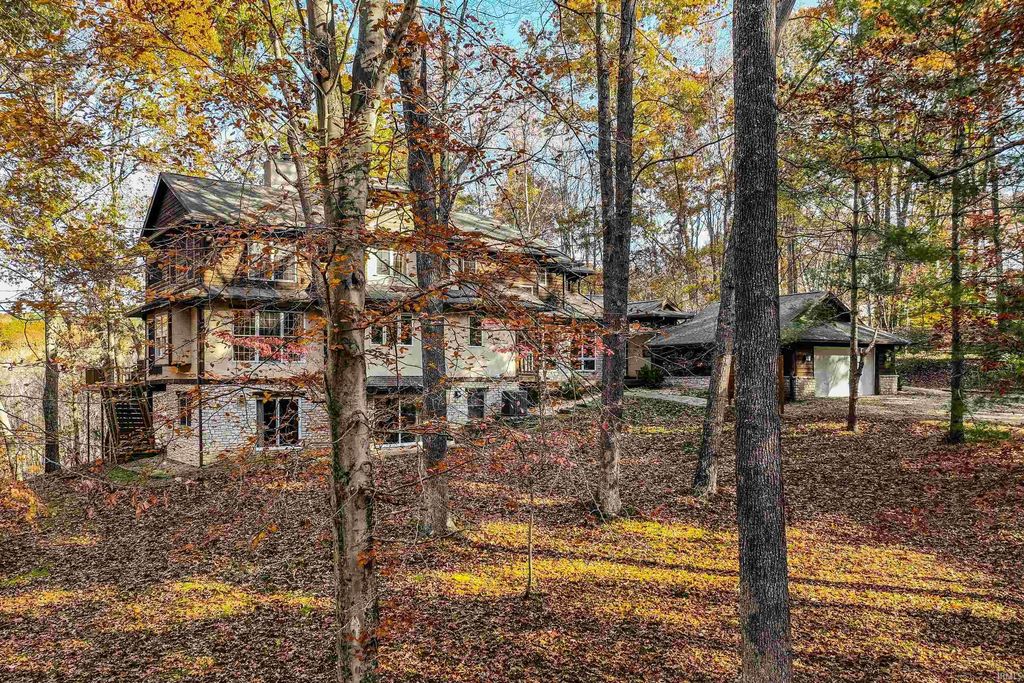 6671 E Gross Road, Bloomington, IN 47401