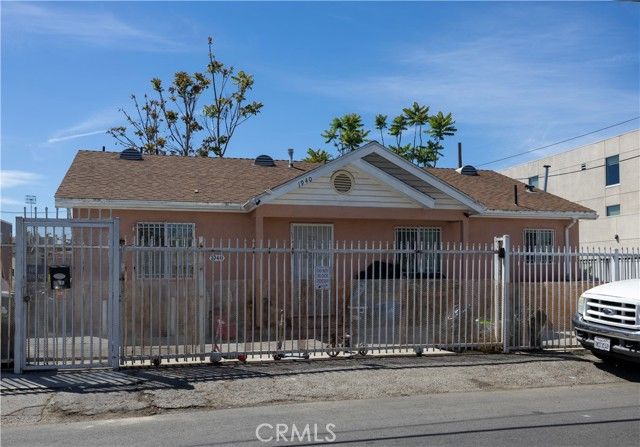 10703 Anzac, Los Angeles, CA 90059