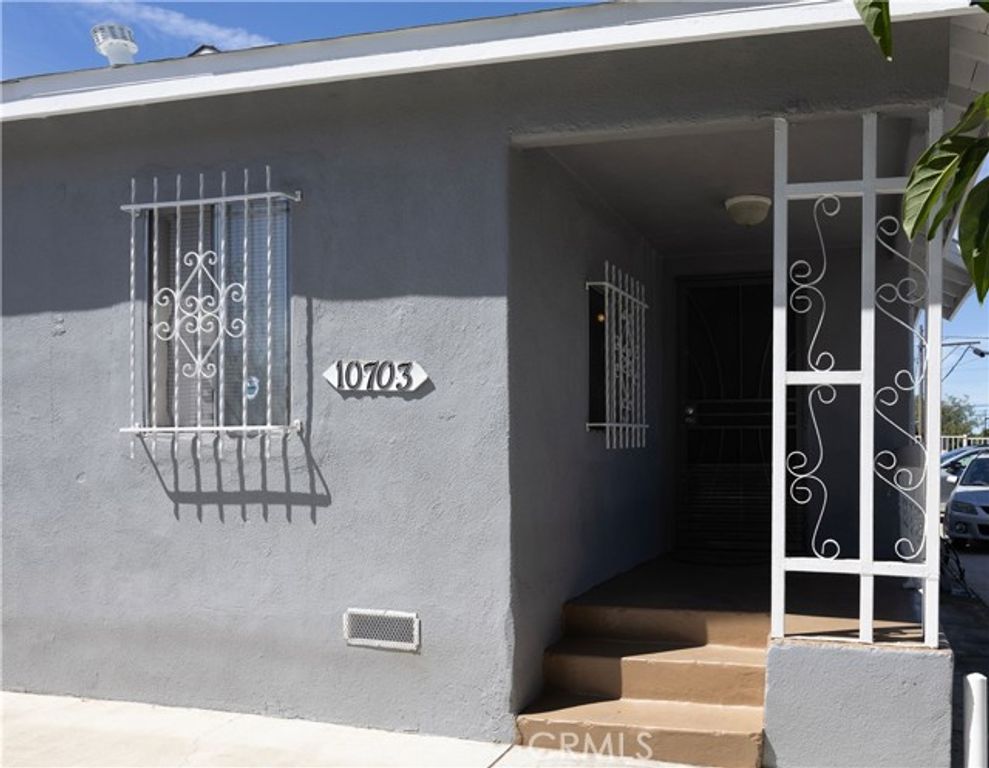 10703 Anzac, Los Angeles, CA 90059