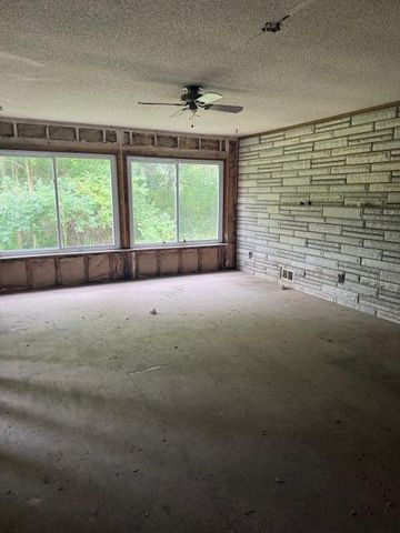 3903 Willow Drive, Grand Rapids, MI 49525