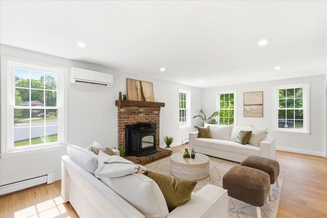 8 Eileen Road, Norton, MA 02766