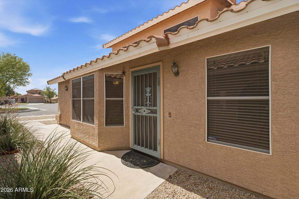7942 W Paradise Drive, Peoria, AZ 85345 — photo 3
