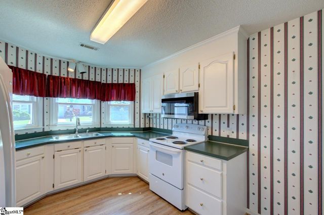 108 Baldwin Place, Easley, SC 29642