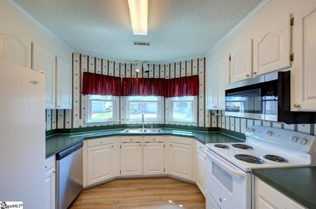 108 Baldwin Place, Easley, SC 29642