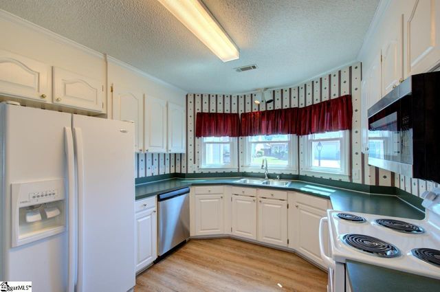 108 Baldwin Place, Easley, SC 29642