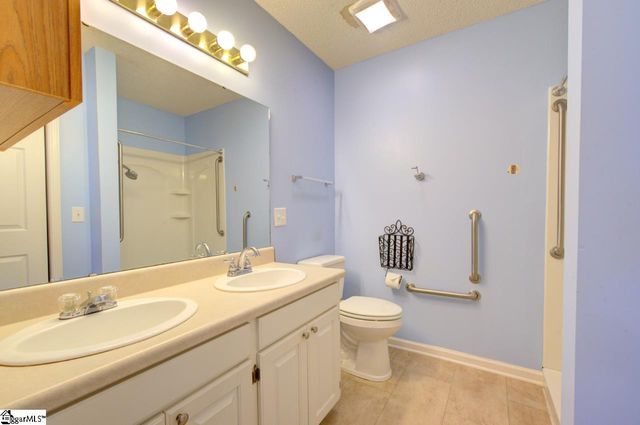 108 Baldwin Place, Easley, SC 29642