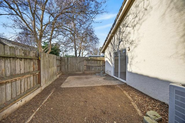 764 Cobble Hill Way, Galt, CA 95632