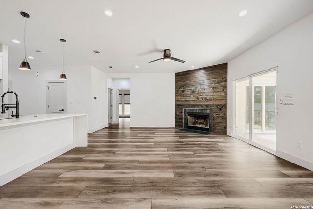 673 Mockingbird Cv, Spring Branch, TX 78070