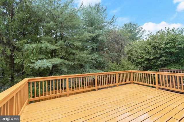38 BATTERSEA BRIDGE CT, Lutherville Timonium, MD 21093