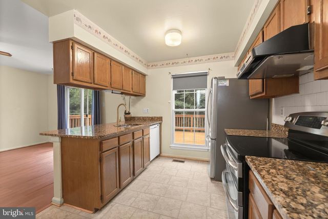 38 BATTERSEA BRIDGE CT, Lutherville Timonium, MD 21093