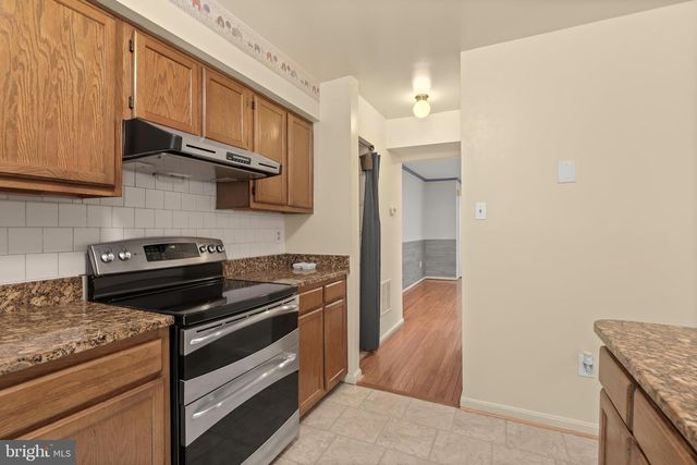 38 BATTERSEA BRIDGE CT, Lutherville Timonium, MD 21093