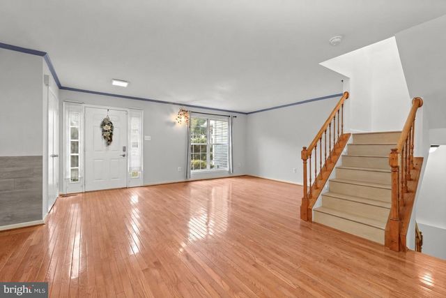 38 BATTERSEA BRIDGE CT, Lutherville Timonium, MD 21093