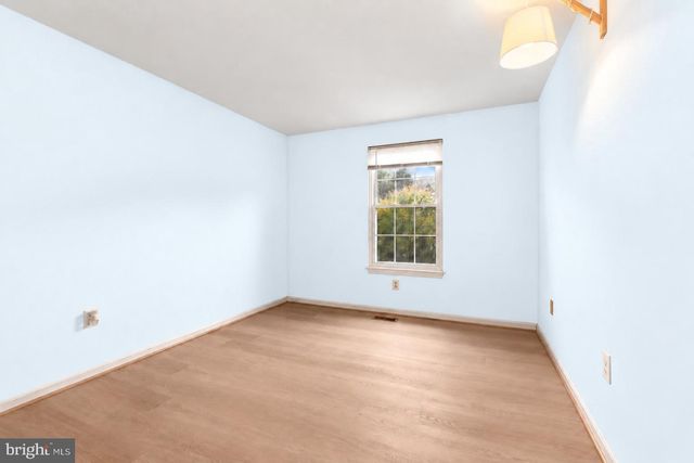 38 BATTERSEA BRIDGE CT, Lutherville Timonium, MD 21093