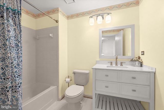 38 BATTERSEA BRIDGE CT, Lutherville Timonium, MD 21093