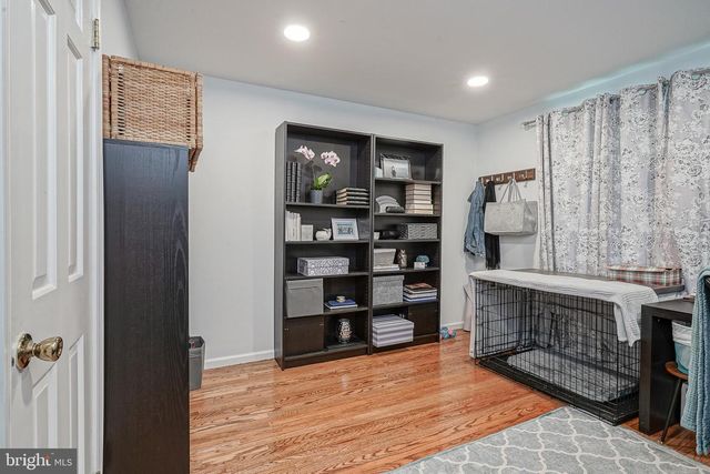 8 BRONDESBURY DR, Cherry Hill, NJ 08003