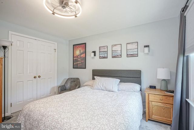 8 BRONDESBURY DR, Cherry Hill, NJ 08003